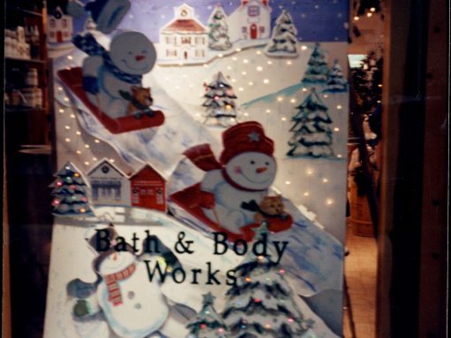 Bath & Body Works | Animated Christmas Window Display